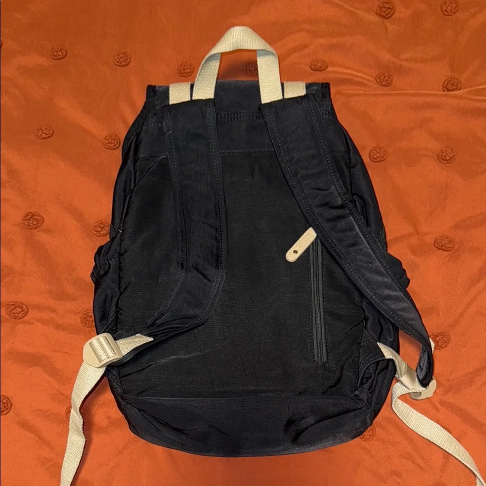 ViVi Secret Backpack - Picture 2 of 3